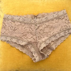 HANKY PANKY:  Lace Boyshorts